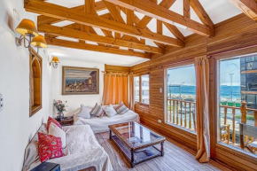 Rustic Loft 3BR W/View, Parking & Wifi